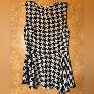 Everly Black and White Houndstooth peplum Top size small